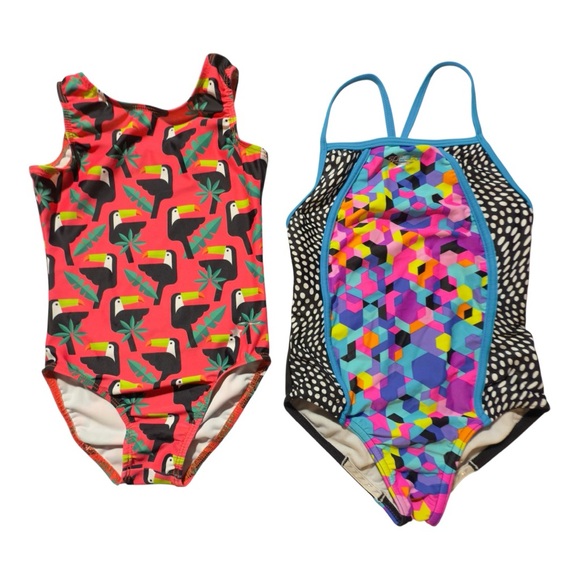 Girl’s bundle of 2 swimsuits Pre-owned 1 is a Speedo Girl’s size 7 & small | j - Picture 1 of 11